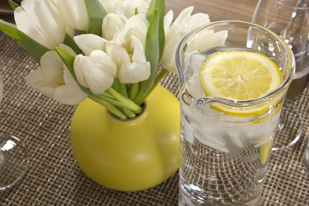 I Drink Lemon Water, and I’ll Tell You Why (with 14 reasons)
